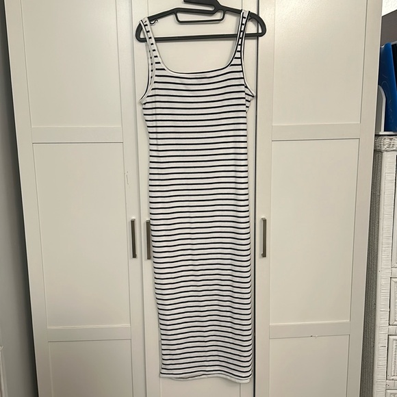 Striped Long Dress - Picture 2 of 2